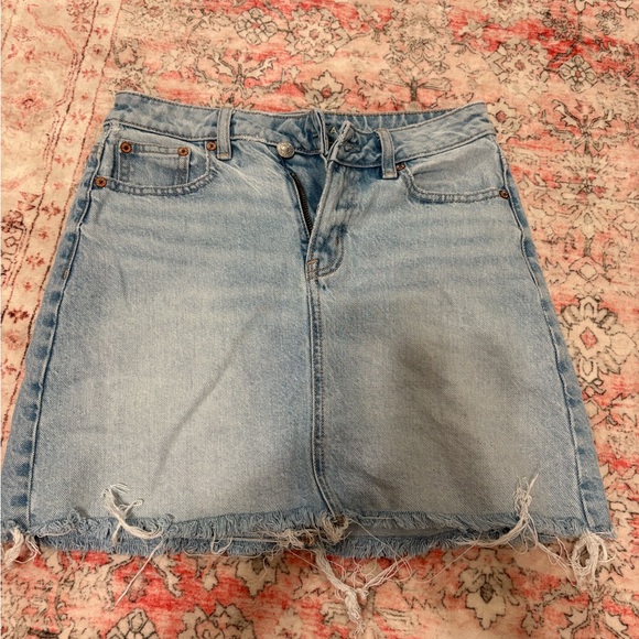 American Eagle Outfitters Light Blue Frayed Mini Skirt - Picture 1 of 3